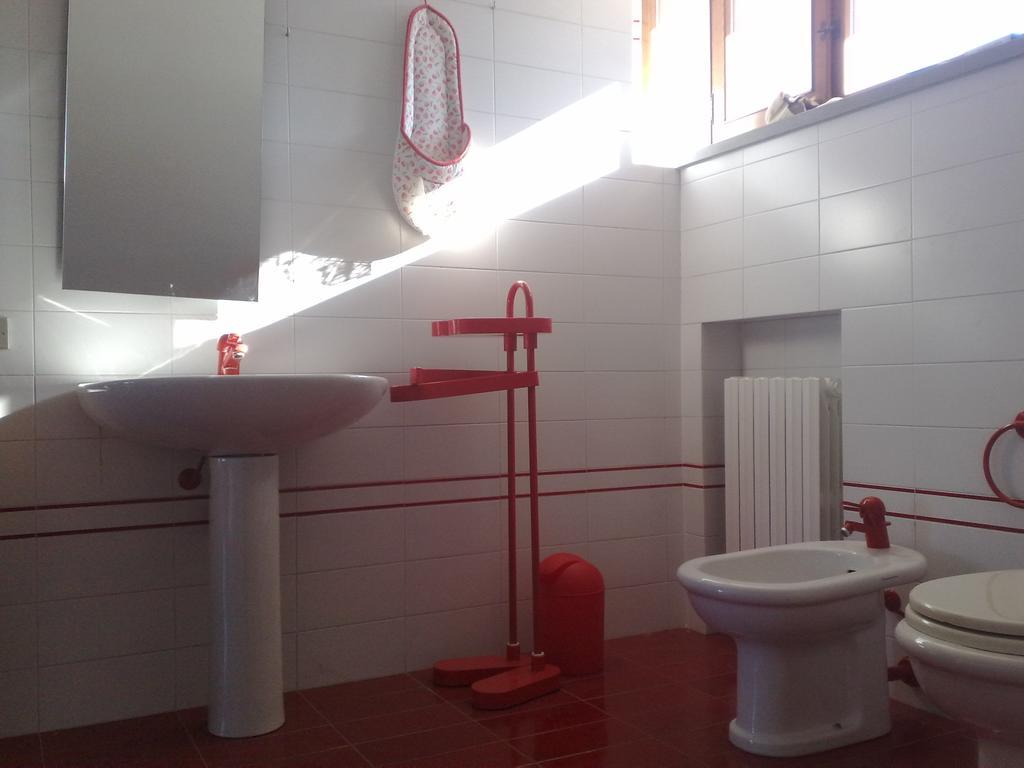 Brezza Affittacamere Montemarciano Zimmer foto